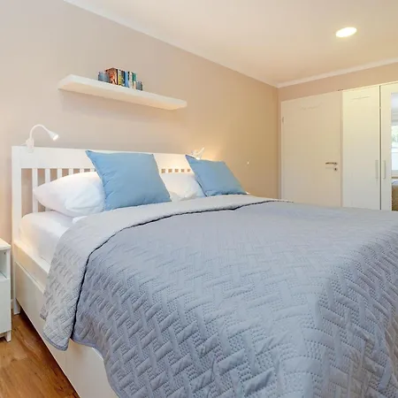 De Hueues Achtern Sandlid Haus B * Bosau